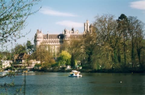 Couvreur Pierrefonds